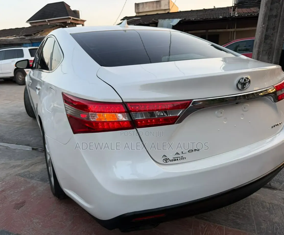 Toyota Avalon 2014 White