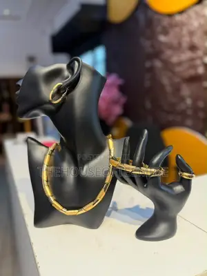 Golden Jewelry Set for Women