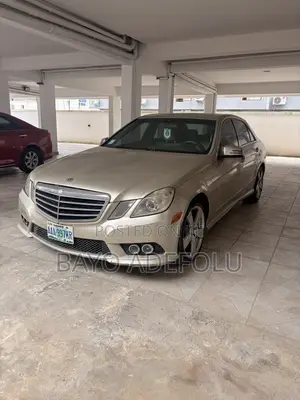 Mercedes-Benz E350 Base 4Matic Sedan AWD (3.5L 6cyl 7A) 2010 Gold
