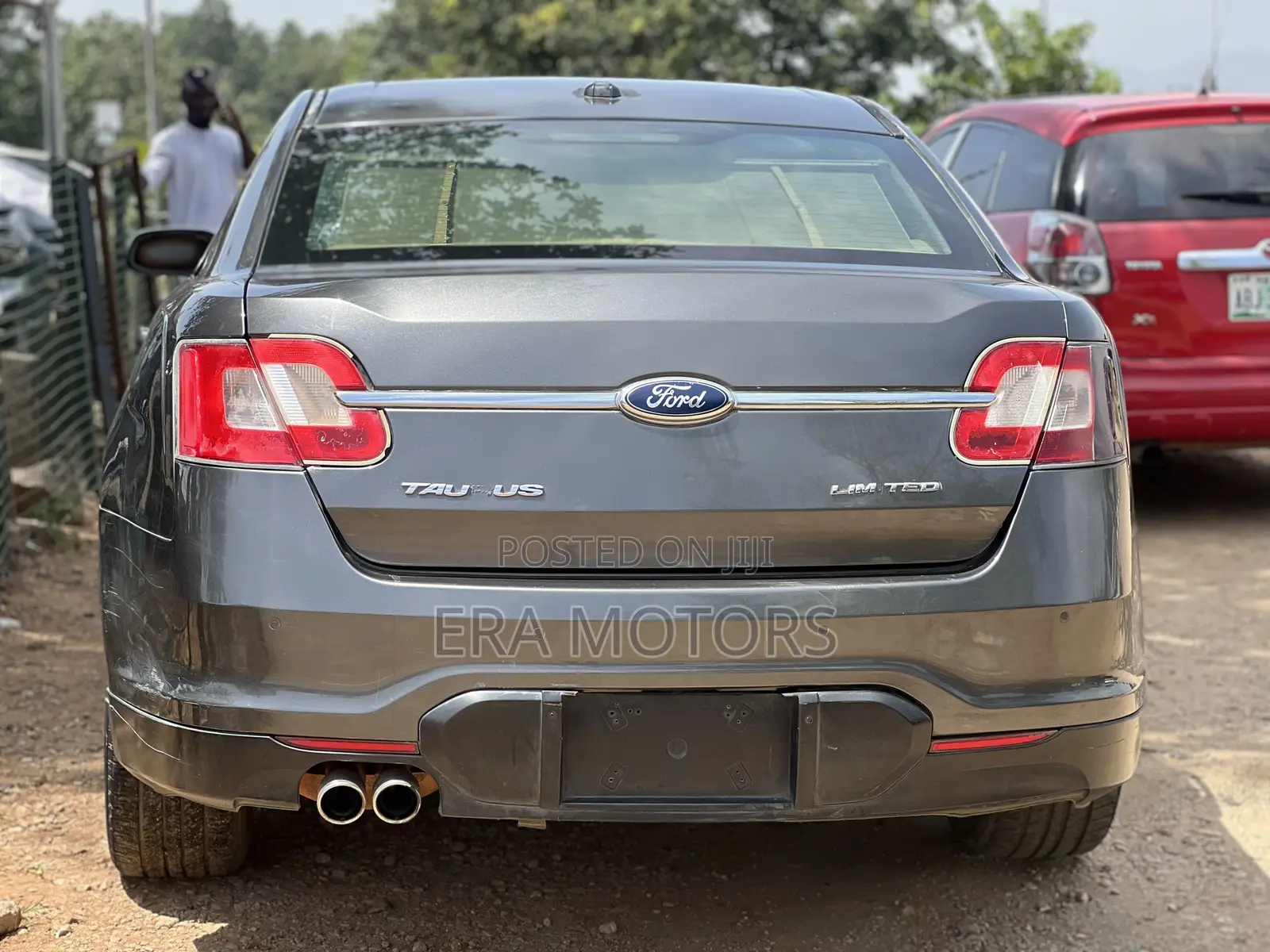 Ford Taurus 2012 Gray