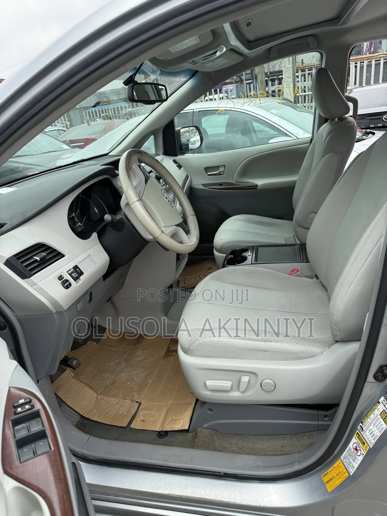 Toyota Sienna 2014 Silver