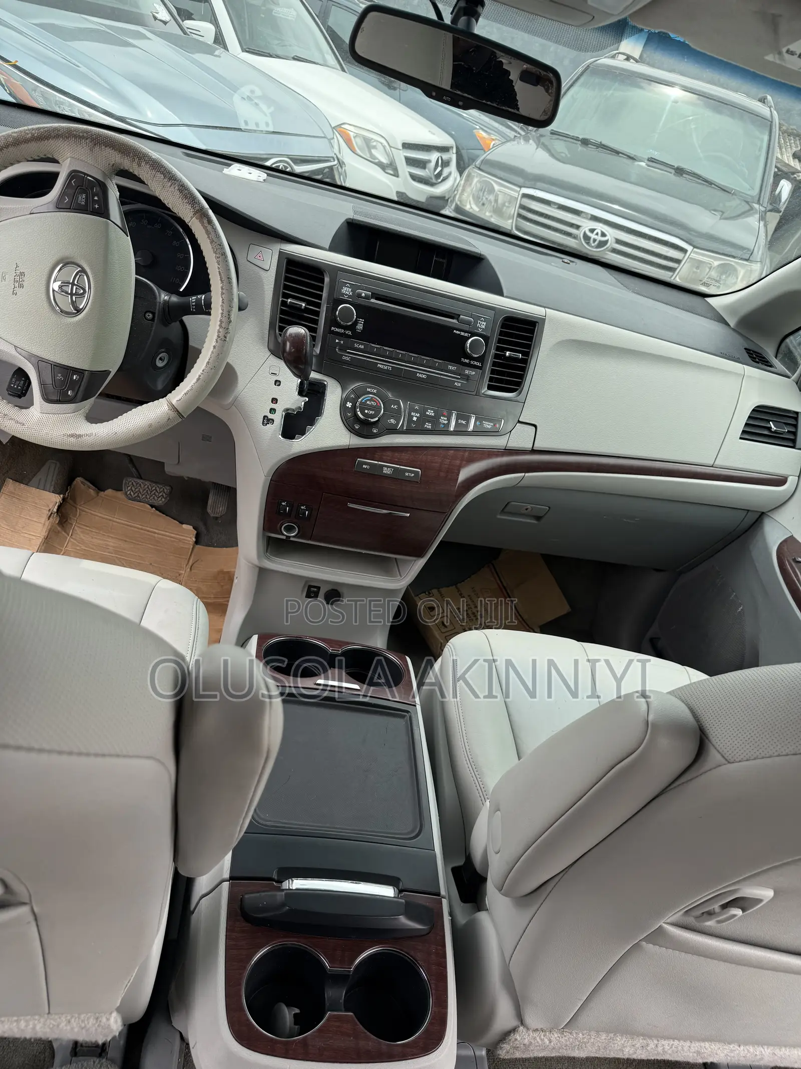 Toyota Sienna 2014 Silver
