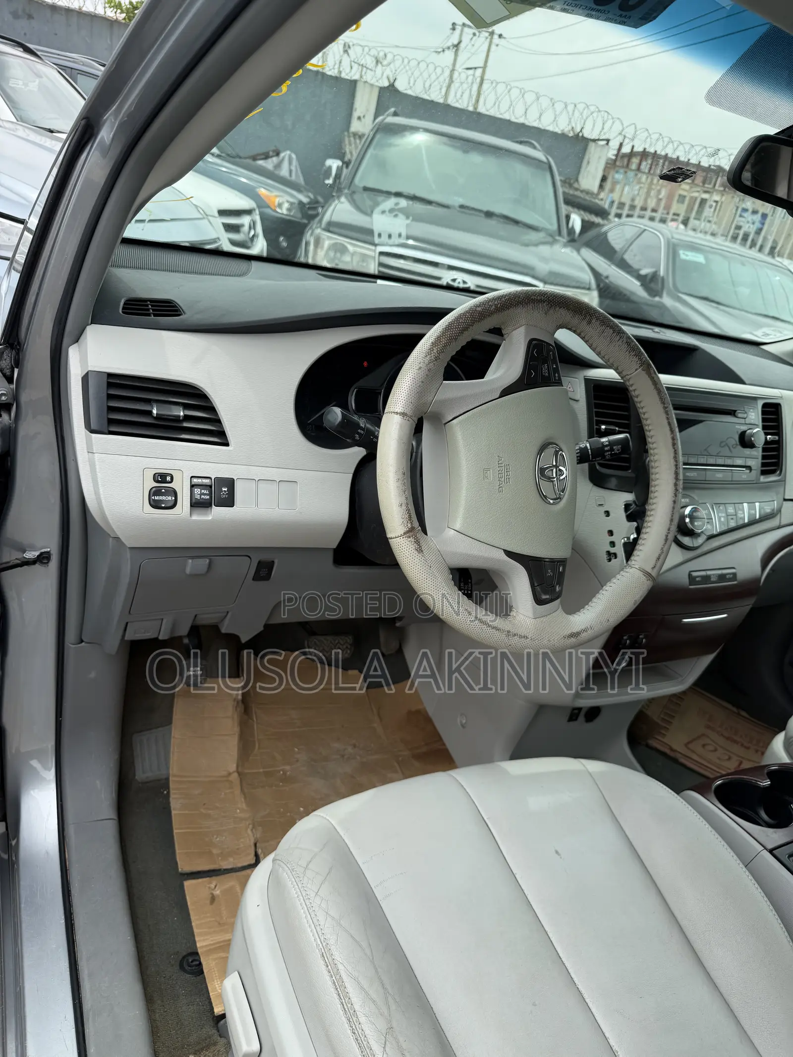 Toyota Sienna 2014 Silver
