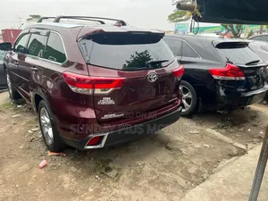Toyota Highlander Limited 2019 Maroon