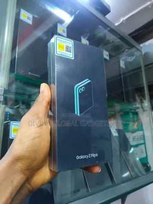 New Samsung Galaxy Z Flip6 256 GB Green