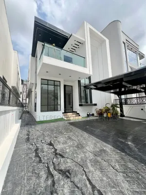 5bdrm House in Chevron for sale