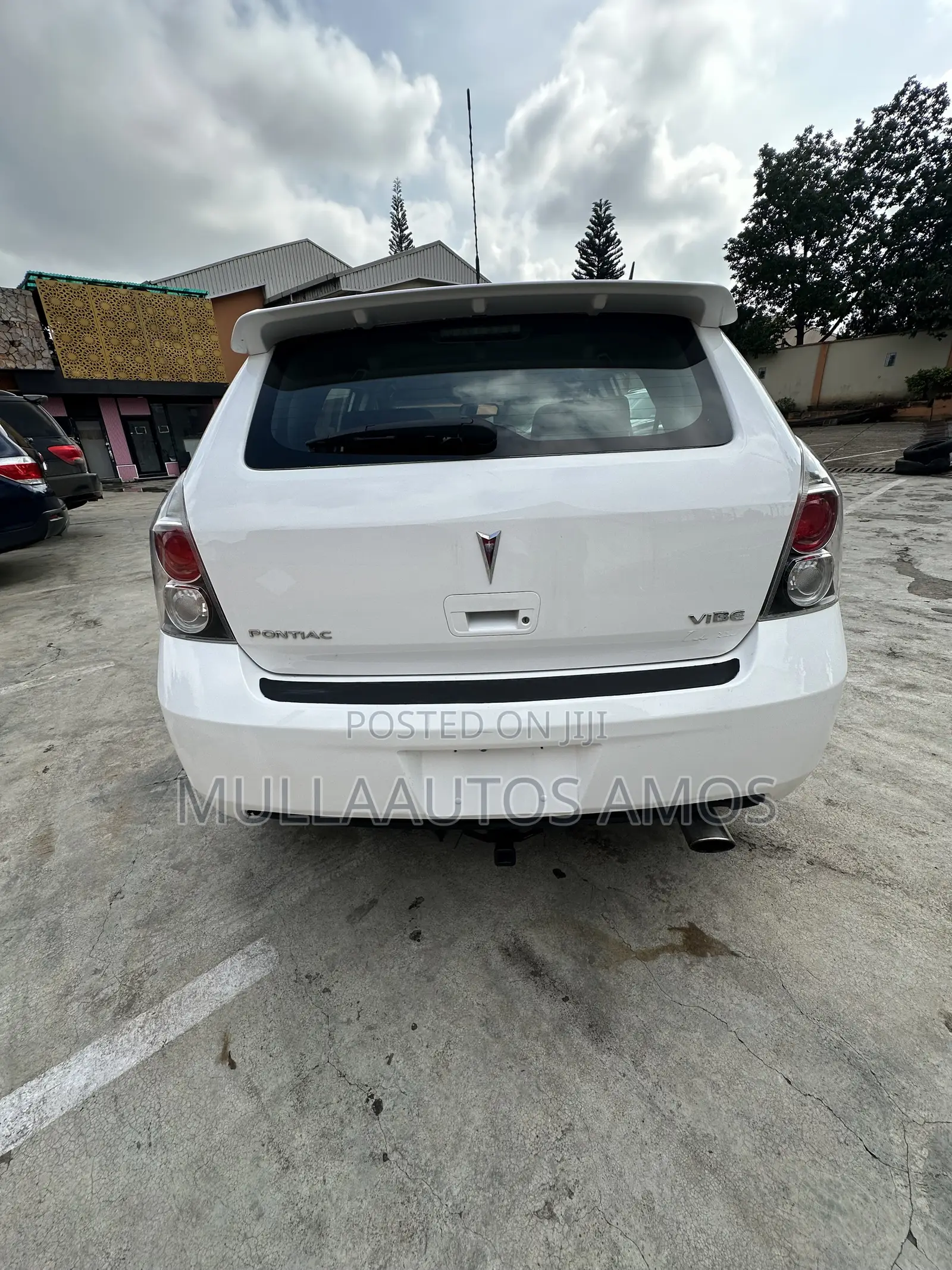 Pontiac Vibe 2008 White