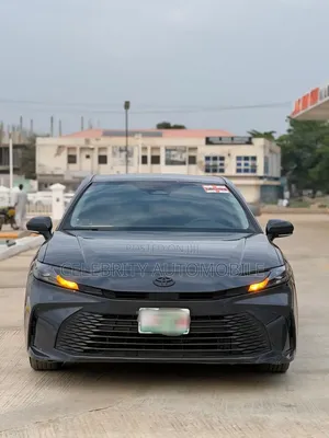 Toyota Camry LE 2025 Black