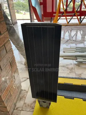 NEWVEW 300W Solar Powered Compound Street Light