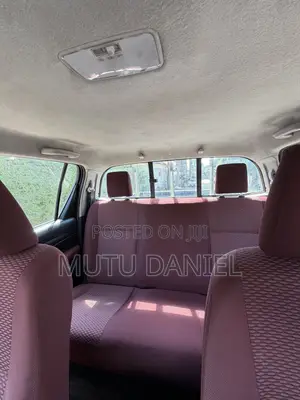 Toyota Hilux 2022 White