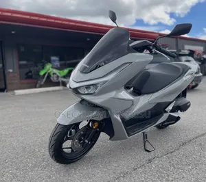 Motorcycle 2025 White