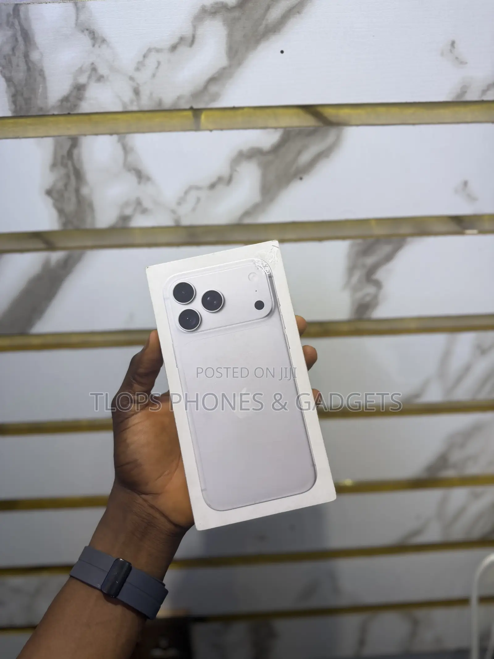 New Apple iPhone 18 Pro Max 256 GB Silver