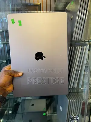 Laptop Apple MacBook Pro 2021 M1 Max 32GB Apple M1 Max SSD 1T