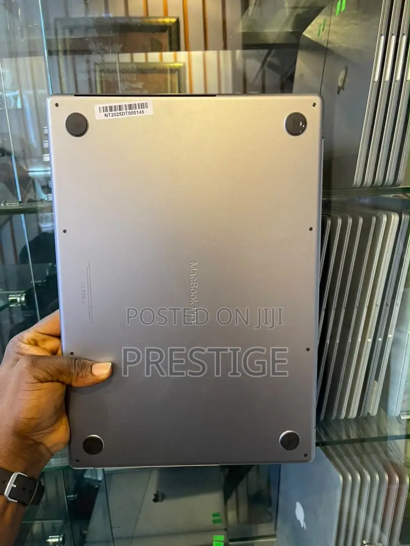 Laptop Apple MacBook Pro 2021 M1 Max 32GB Apple M1 Max SSD 1T