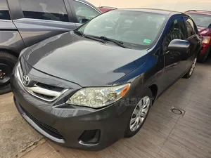 Toyota Corolla LE 4dr Sedan (1.8L 4cyl 4A) 2012 Black