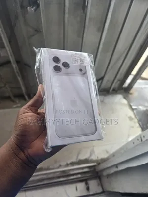 New Apple iPhone 17 Pro Max 2 TB Silver