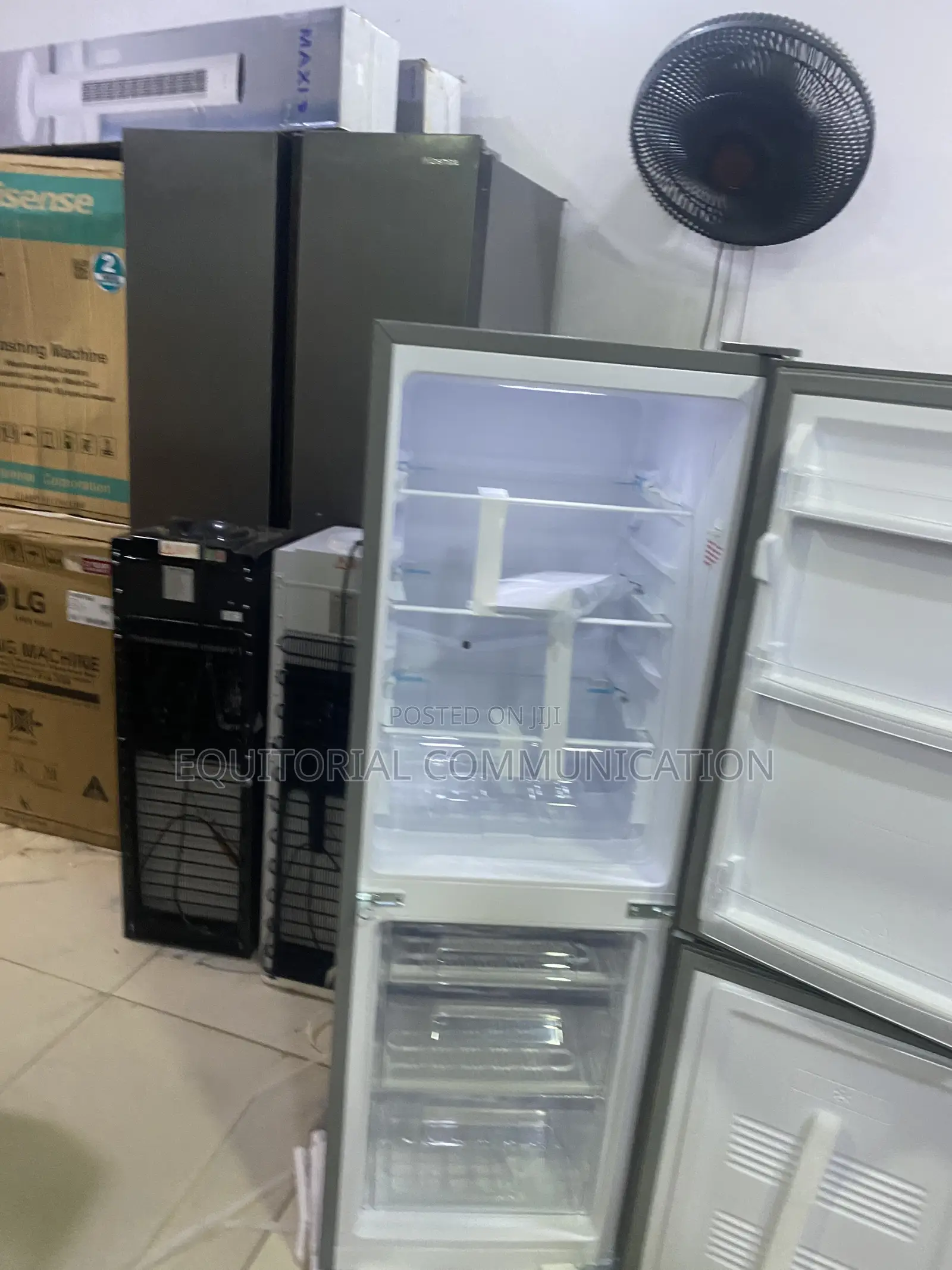 Skyrun 170L Bottom Freezer Refrigerator for Everyday Use