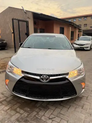 Toyota Camry SE 4dr Sedan (2.5L 4cyl 6A) 2016 Gray
