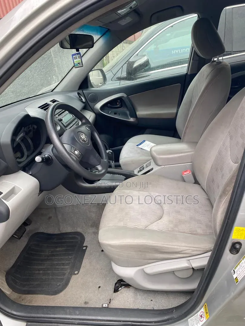 Toyota RAV4 2.5 2012 Silver