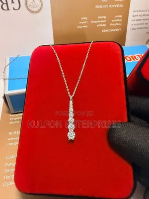 VVS Moissanite Female Necklace