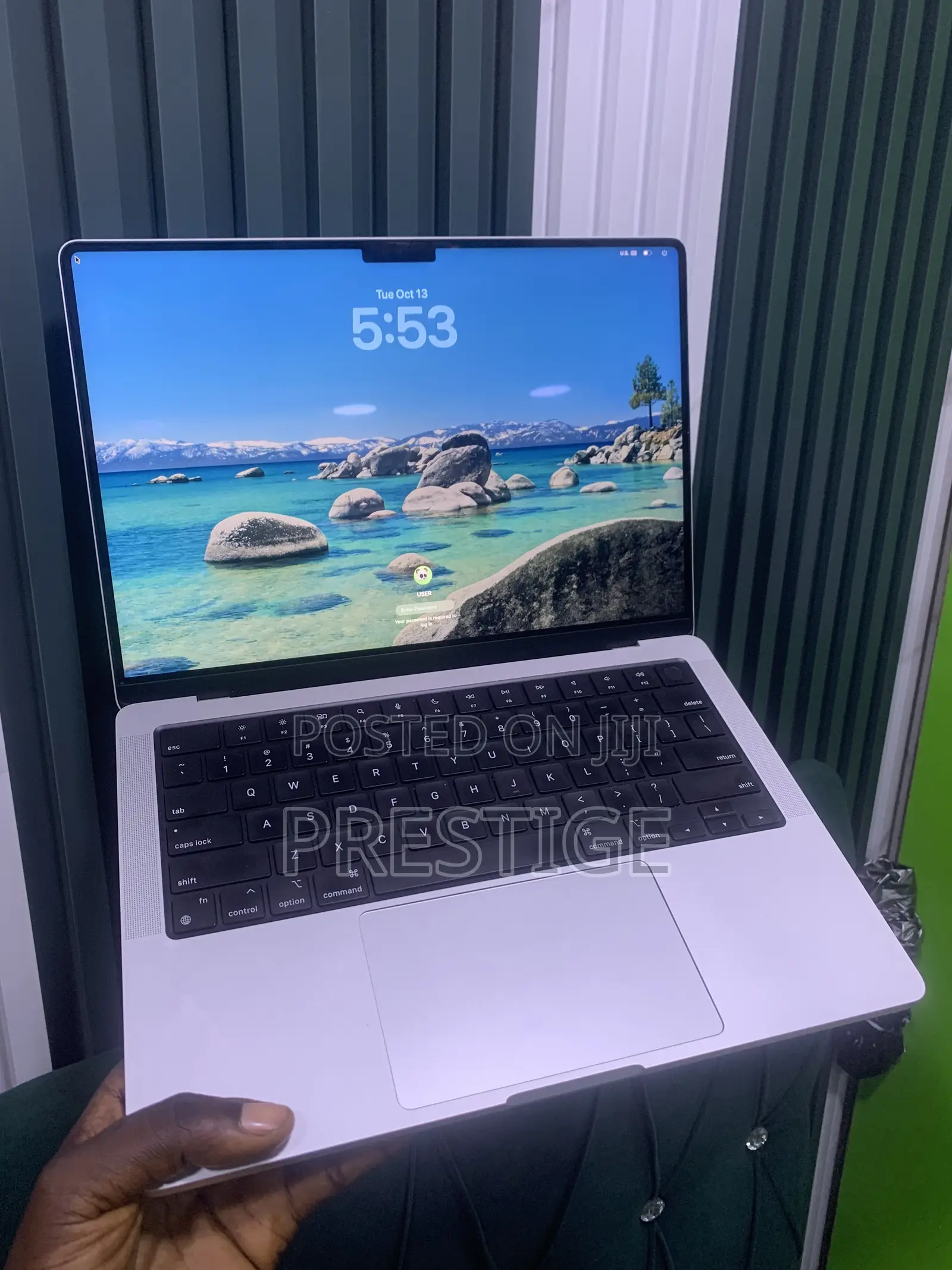 Laptop Apple MacBook Pro 2023 M3 18GB Apple M3 Pro SSD 512GB