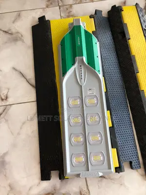 NEWVEW 300W Integrated Solar Roadway Lamp