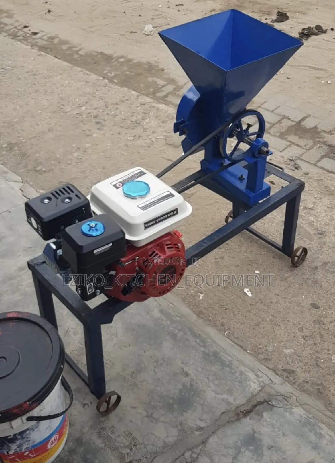 Luca Grinder Machine