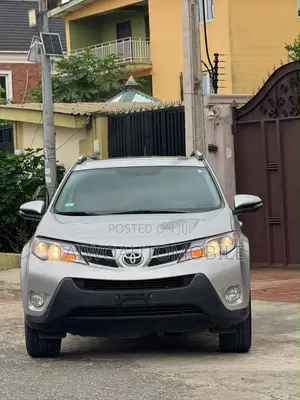 Toyota RAV4 2014 Silver