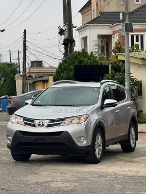 Toyota RAV4 2014 Silver