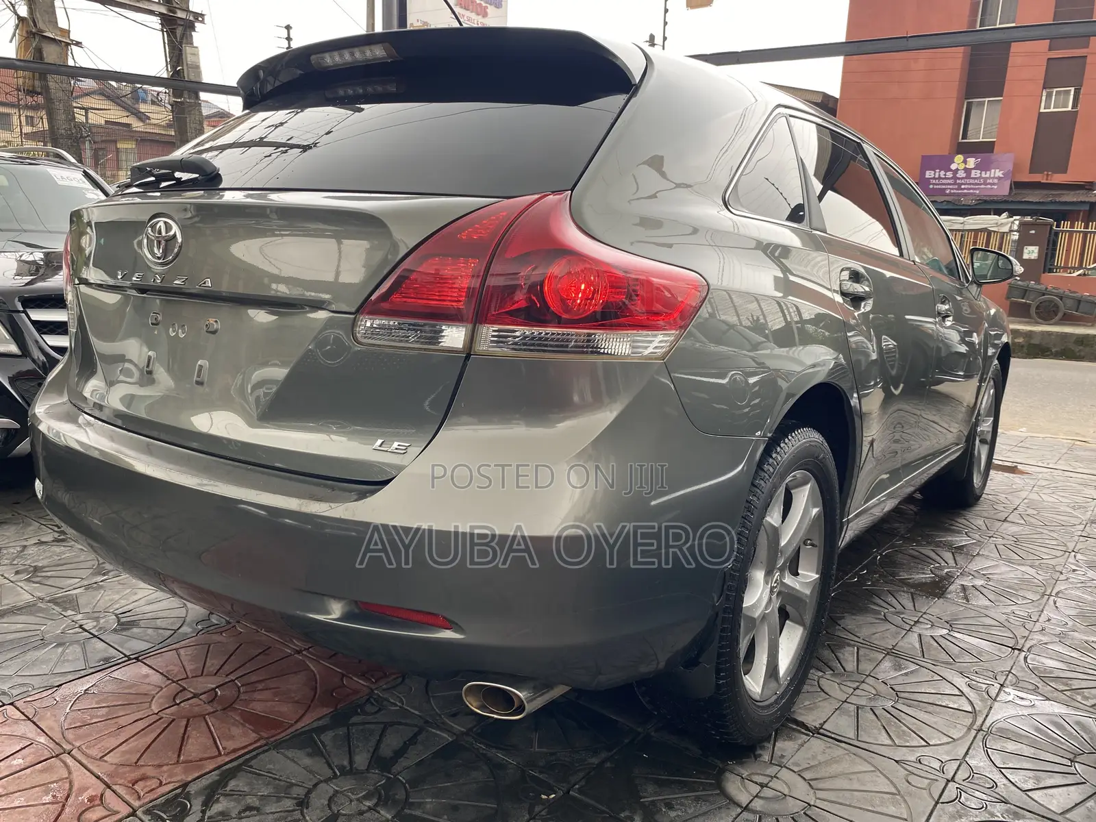 Toyota Venza LE 2015