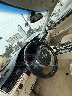 Lexus ES 350 FWD 2013 White