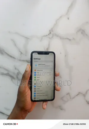 Apple iPhone XR 64 GB Black