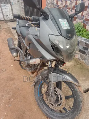 Bajaj Pulsar 220 F 2018 Gray
