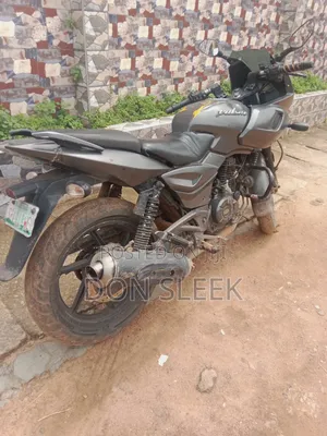 Bajaj Pulsar 220 F 2018 Gray