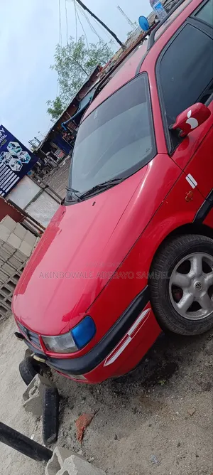 Volkswagen Passat 2003 Red