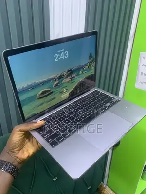 Laptop Apple MacBook Pro 2020 16GB Intel Core Ultra 7 SSD 512GB