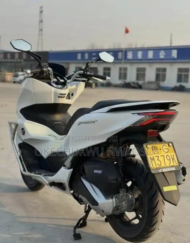 Honda 2025 White