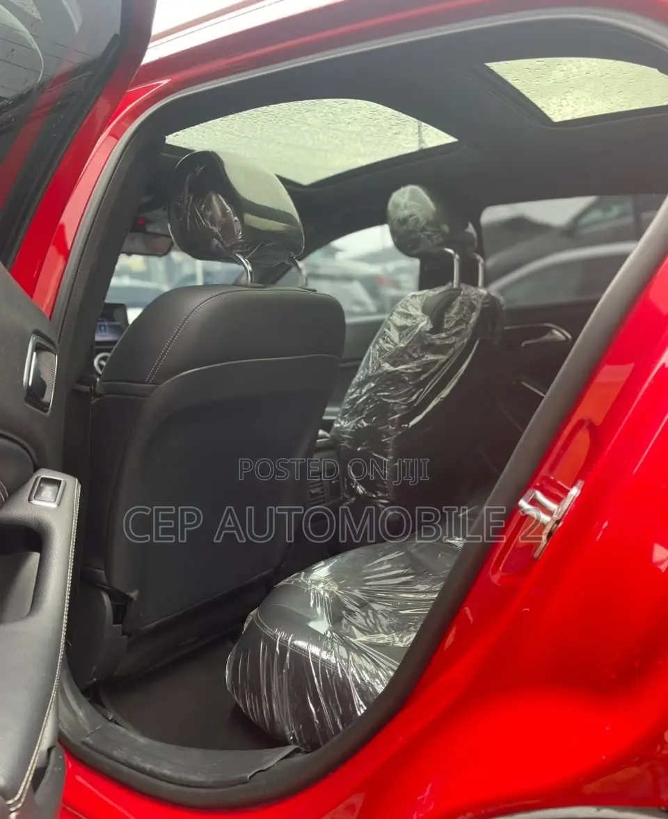 Mercedes-Benz GLA 250 2018 Red