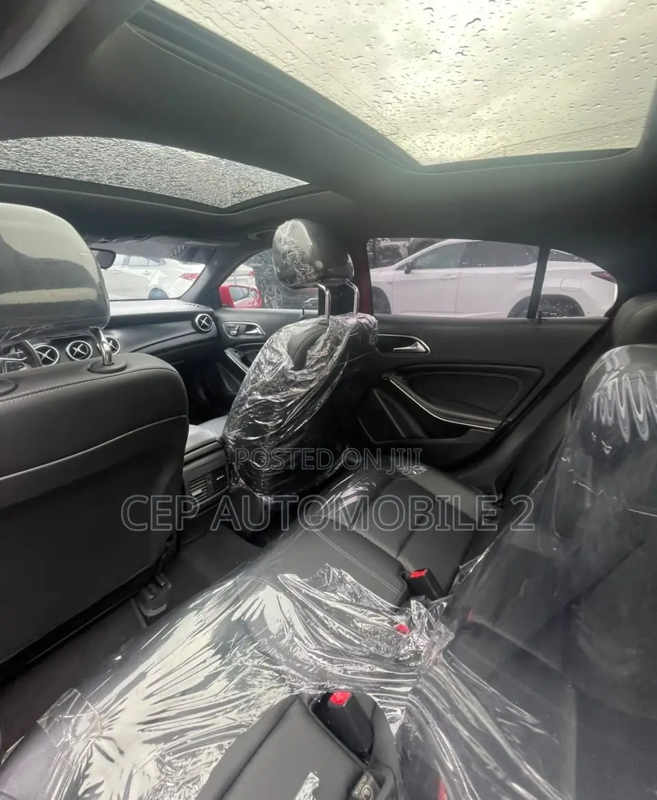 Mercedes-Benz GLA 250 2018 Red