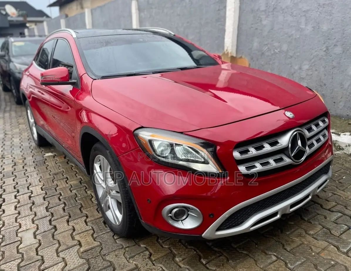 Mercedes-Benz GLA 250 2018 Red