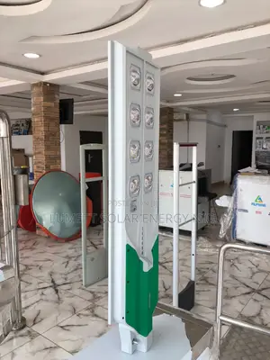 Commercial 300W Solar Powered Road Light