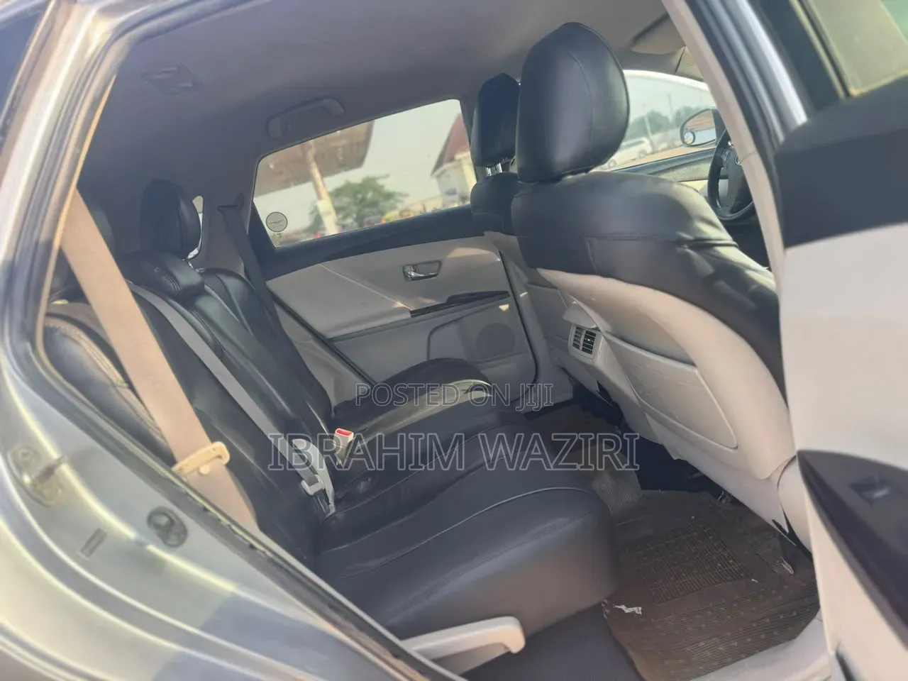Toyota Venza 2012 Silver
