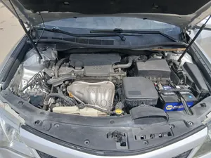 Toyota Camry SE 4dr Sedan (2.5L 4cyl 6A) 2012 Silver