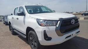 New Toyota Hilux 2026 White