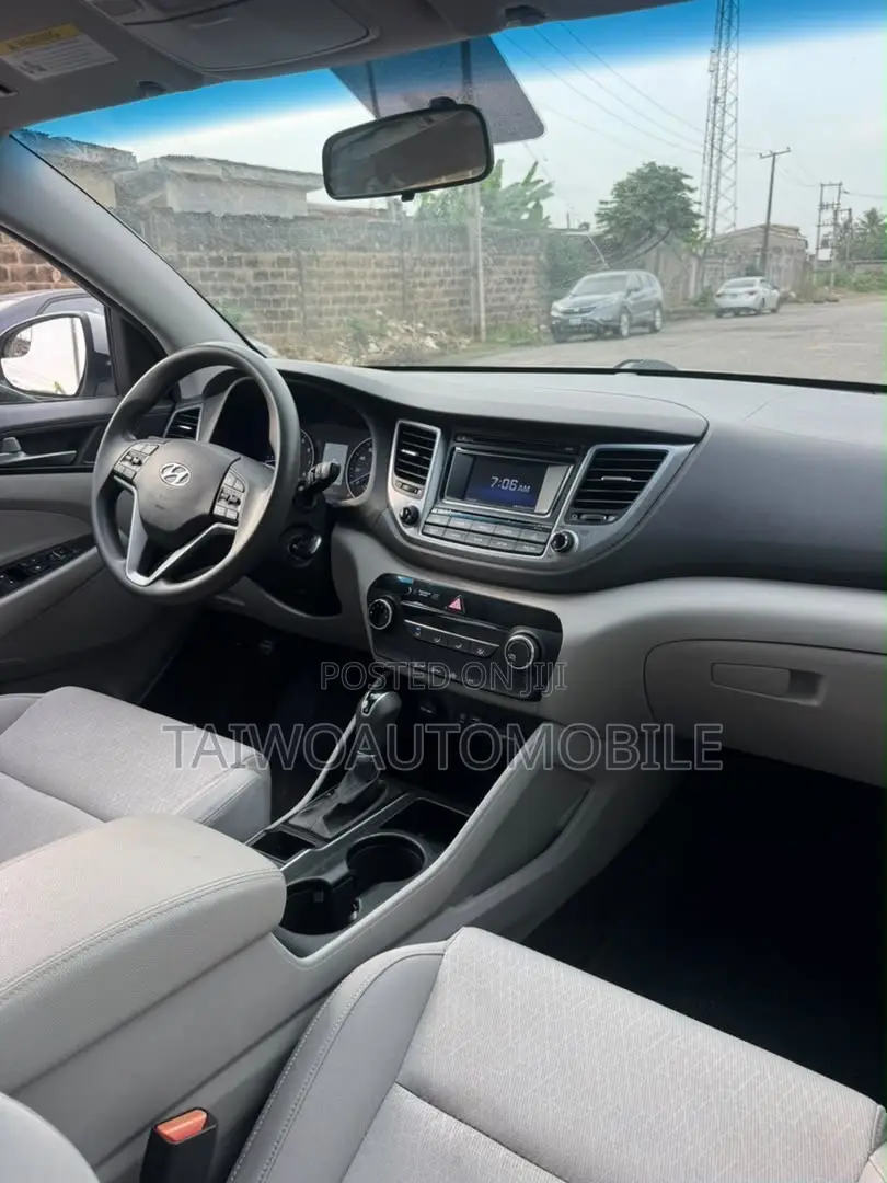 Hyundai Tucson 2016 Silver
