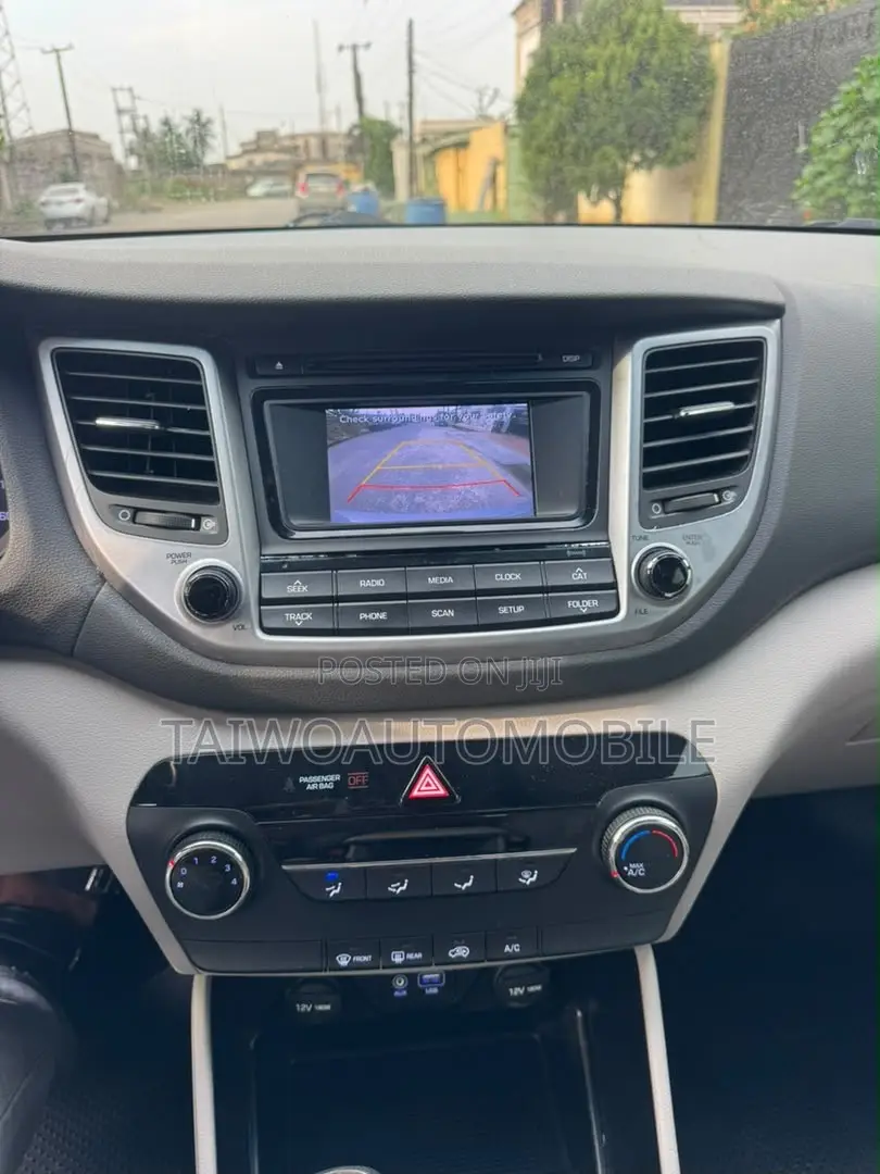 Hyundai Tucson 2016 Silver
