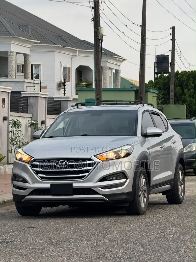 Hyundai Tucson 2016 Silver