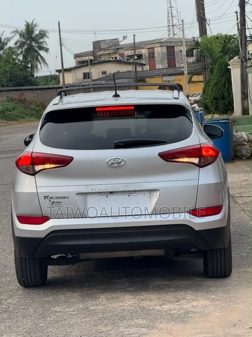 Hyundai Tucson 2016 Silver