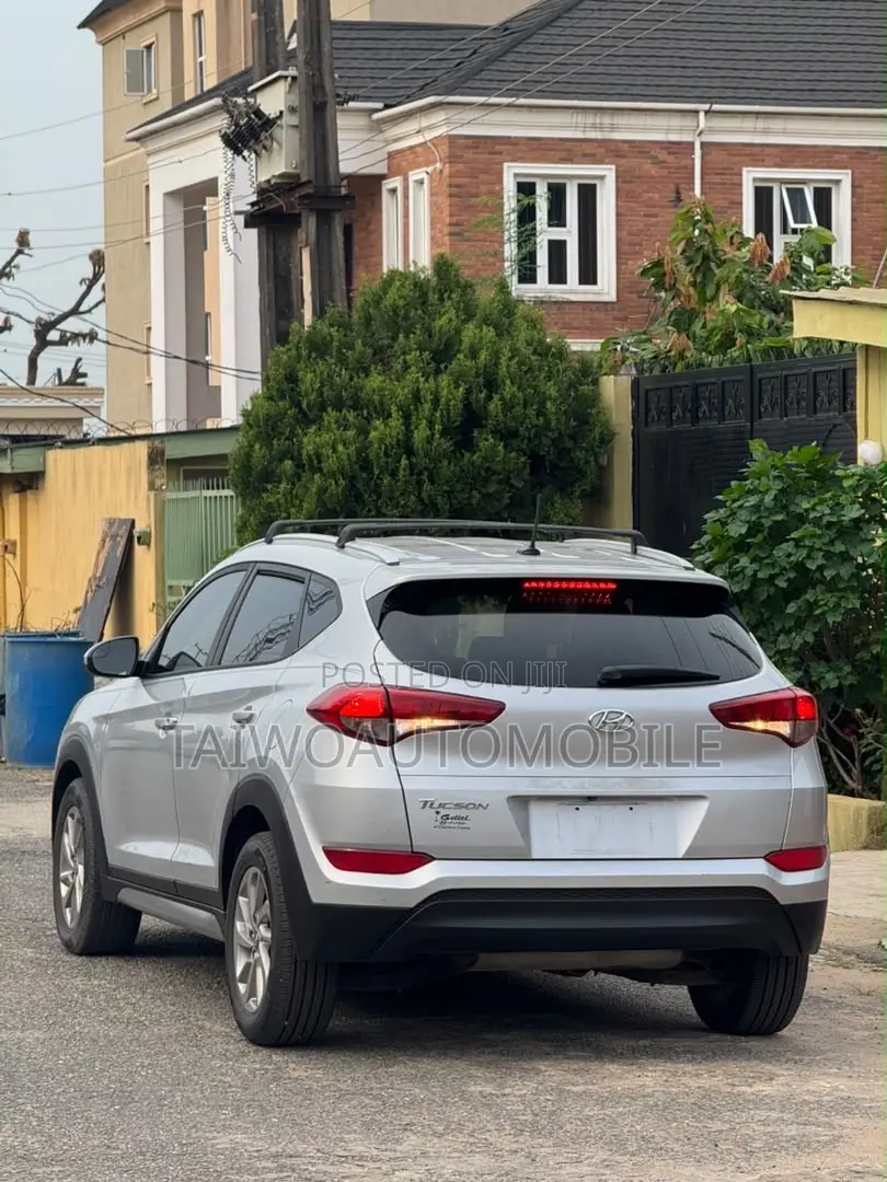 Hyundai Tucson 2016 Silver