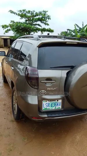 Toyota RAV4 2012 Green